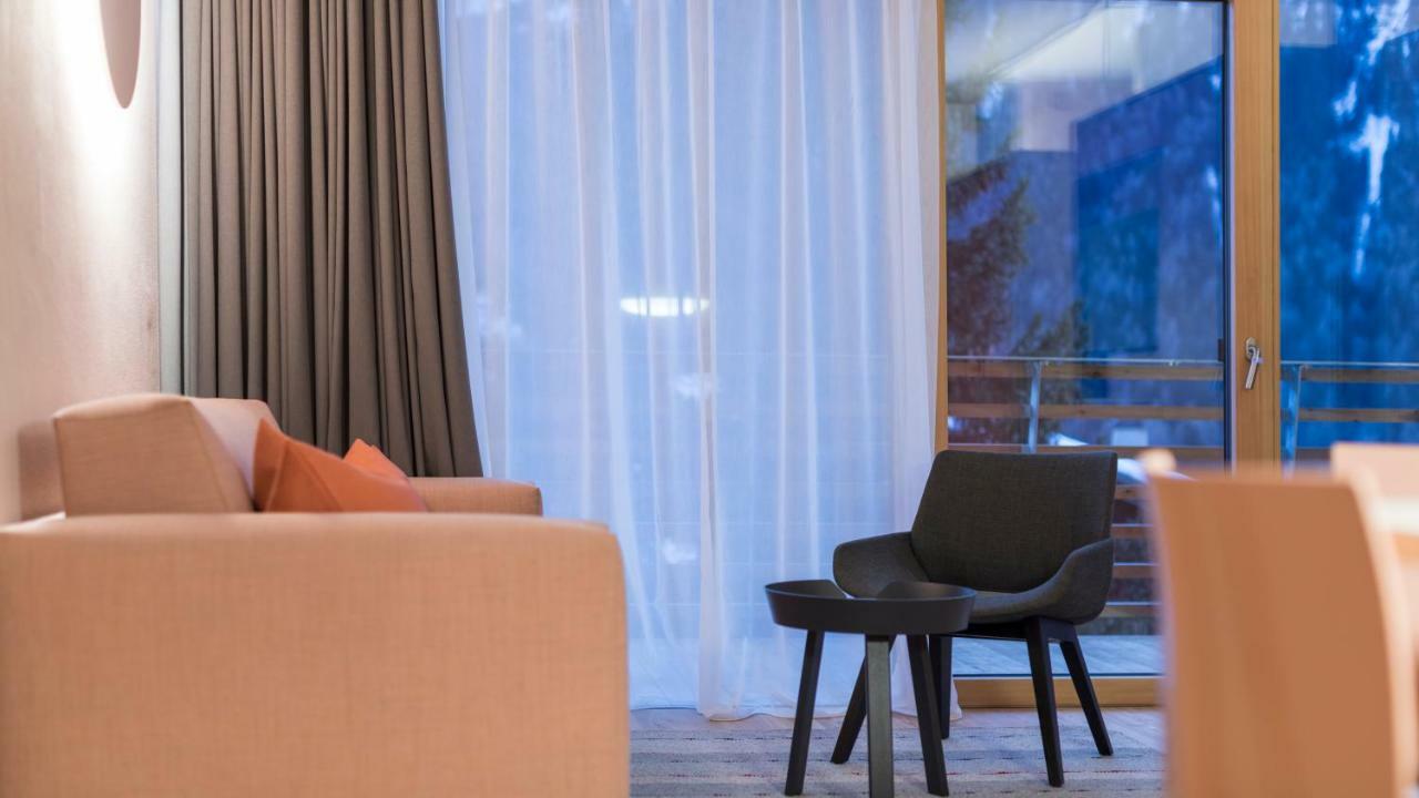 Sexten Paramount Alma Suites מראה חיצוני תמונה